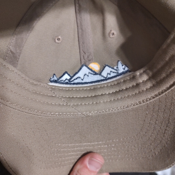 Life is good new w/ out tags - Picture 2 of 2